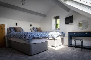 Long Barn, seaside cosy cottage for 8 - Beaumaris - 7