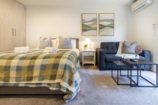 Single Level, Studio Retreat, in Bath Street - Christchurch - 5