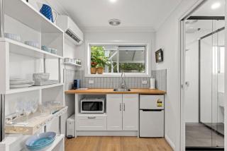 Callala Bay Gem - Jervis Bay - Pet Friendly Getaway with Spa - Callala Bay - 1
