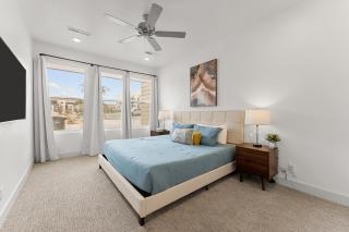 Mavericks Retreat townhouse - 3