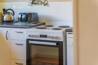 Angela Close to the Lake - Kinloch - 4