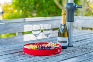 Angela Close to the Lake - Kinloch - 6