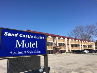 Sand Castle Suites Motel - 7