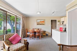 Shade and Serenity - Taupo Central Holiday Home - Taupo - 6