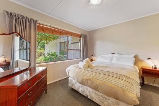 Shade and Serenity - Taupo Central Holiday Home - Taupo - 1