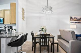 SeaRetreat2KingBedNetflixWiFi - 8