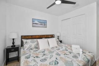 SeaRetreat2KingBedNetflixWiFi - Palm Coast - 3