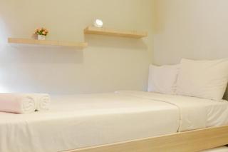 Fresh and Bright Studio Room at Nifarro Park Apartment By Travelio - Jakarta - 7