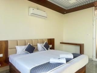 SS Luxury Comforts - Twin Sharing - Chikmagalūr - 0