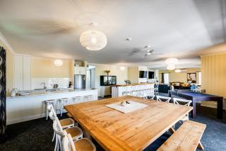 Aroha At 2252 - Waimarama Holiday Home - 3