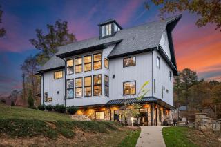The Grand on Greenbay-7 bedrooms Sleeps 21 Modern new build - Mooresville - 0