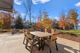 The Grand on Greenbay-7 bedrooms Sleeps 21 Modern new build - Mooresville - 3