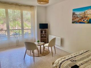 Studio confortable avec balcon, WIFI, proche cures - FR-1-703-190 - 0