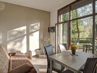 Chalet en bord d'étang avec terrasse, animaux acceptés - FR-1-496-78 - 6