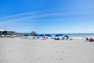 Ocean Front by Cocoa Beach Pier - Cocoa Beach - 7