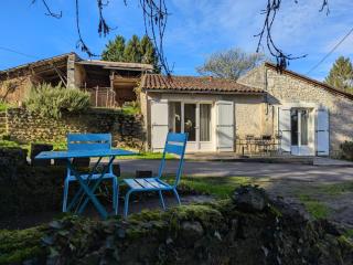 Gîte lumineux avec terrasse, jardin et Wi-Fi proche d'Angoulême, animaux acceptés - FR-1-653-82 - Torsac - 4