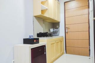 Comfy and Minimalist Studio at Vida View Apartment By Travelio - Pampang - 3