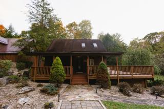 Cozy Cabin By the Slopes - 9