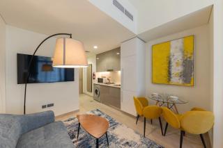 Bright and cozy studio with balcony in Azizi Riviera 33 - 0