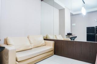 Nice and Private 1BR Apartment at Thamrin Residence By Travelio - 4