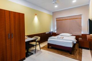 Misty Rock Hotels - 9