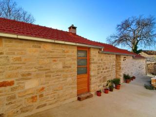 Stone House Harmony - One Bedroom Apartment with Patio and Garden View 1 - 3