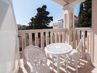 Apartments Mijajov Dvor- One-Bedroom Apartment with Shared Balcony #2 ST - Sumartin - 5