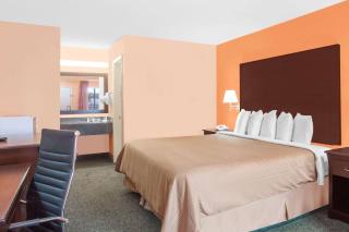 Days Inn by Wyndham Moulton - 4