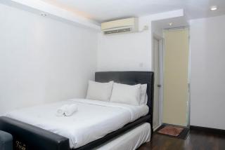 Fully Furnished with Cozy Design Studio Bassura City Apartment By Travelio - 3