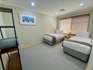 Boodalang House - access to golf course with views - Dunsborough - 3