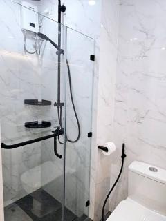 Alexa Smart Home l Balcony Night View l Fast Wifi - 8