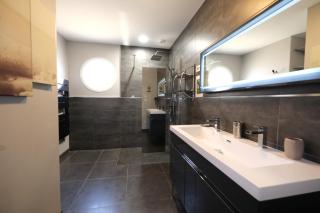 very pretty contemporary villa with pool located in Aureille in the alpilles, close to the center on foot. sleeps 4. - Aureille - 6