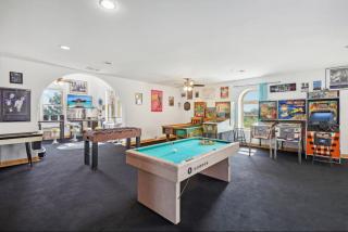 The Starlight Tower Manor, River, Arcades, Observatory, Theater - 4