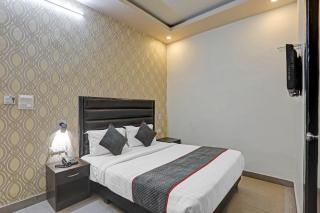 TOWNHOUSE THE HOTEL DIAMOND VASUNDHARA - Ghaziabad - 3