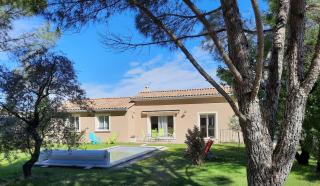 A pretty family house located in a tranquil area with a pretty view of the Luberon range. - Les Taillades - 0