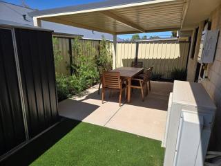 New Unit On Oswald - Williamstown - 9