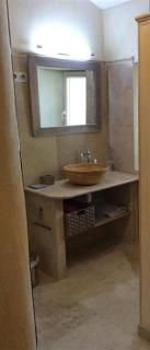 typical provencal bastide, built of local stones, in the luberon in cheval-blanc with secured pool and wifi -sleeps 6 people. - Cheval-Blanc - 6
