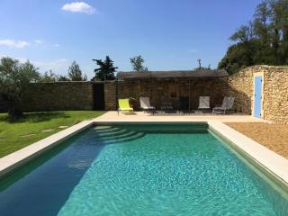 typical provencal bastide, built of local stones, in the luberon in cheval-blanc with secured pool and wifi -sleeps 6 people. - Cheval-Blanc - 1
