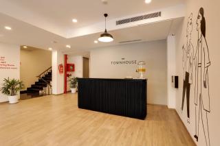 Super Townhouse Golden Avenue Road - 9