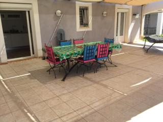 pleasant one-level villa with private pool in the thor village, close to l'isle sur la sorgue - 6 persons - Le Thor - 1