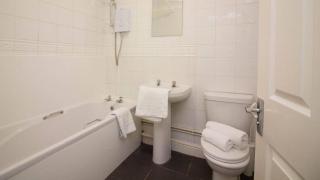 StayZo Penthouse Accommodation 1- Premier Lodge - Southampton - 1