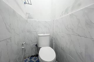 Penginapan Dheas near Bandara City Mall Mitra RedDoorz - 7