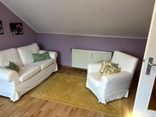 Zentrale, charmante DG-Wohnung - Bona - 7