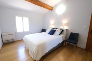 typical provencal mas with heated pool, 10 people, in the countryside of cavaillon, luberon, provence. - 8