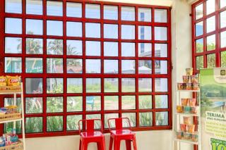 Kulonprogo Guesthouse Mitra RedDoorz - Temon - 1
