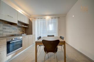 Modern 3BR home with Balcony in Central Msida by 360 Estates - Msieraħ - 1
