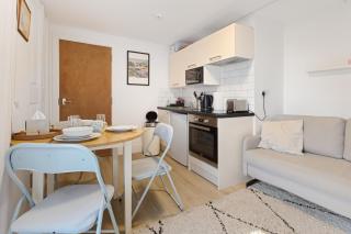 Modern flat & balcony in historic West Kensington - Londra - 4
