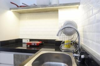 Modern Luxurious Studio Room at Anderson Supermall Mansion Apartment By Travelio - Surabaia - 2