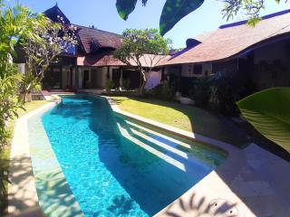 4 Bedroom Villa with private Pool - Jimbaran - 0