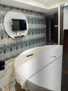 Hotel Raj Palace - Ahmedabad - 5